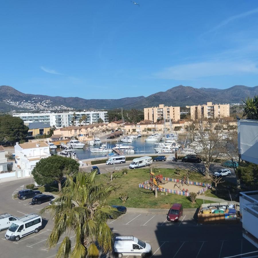 Atico Of 3 Rooms, Total 130M² Just For You With A 60 M² Terrace, Swimming Pool, Mountain And Marina View. Roses Buitenkant foto